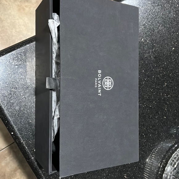 Shoes - Picture 2 of 4